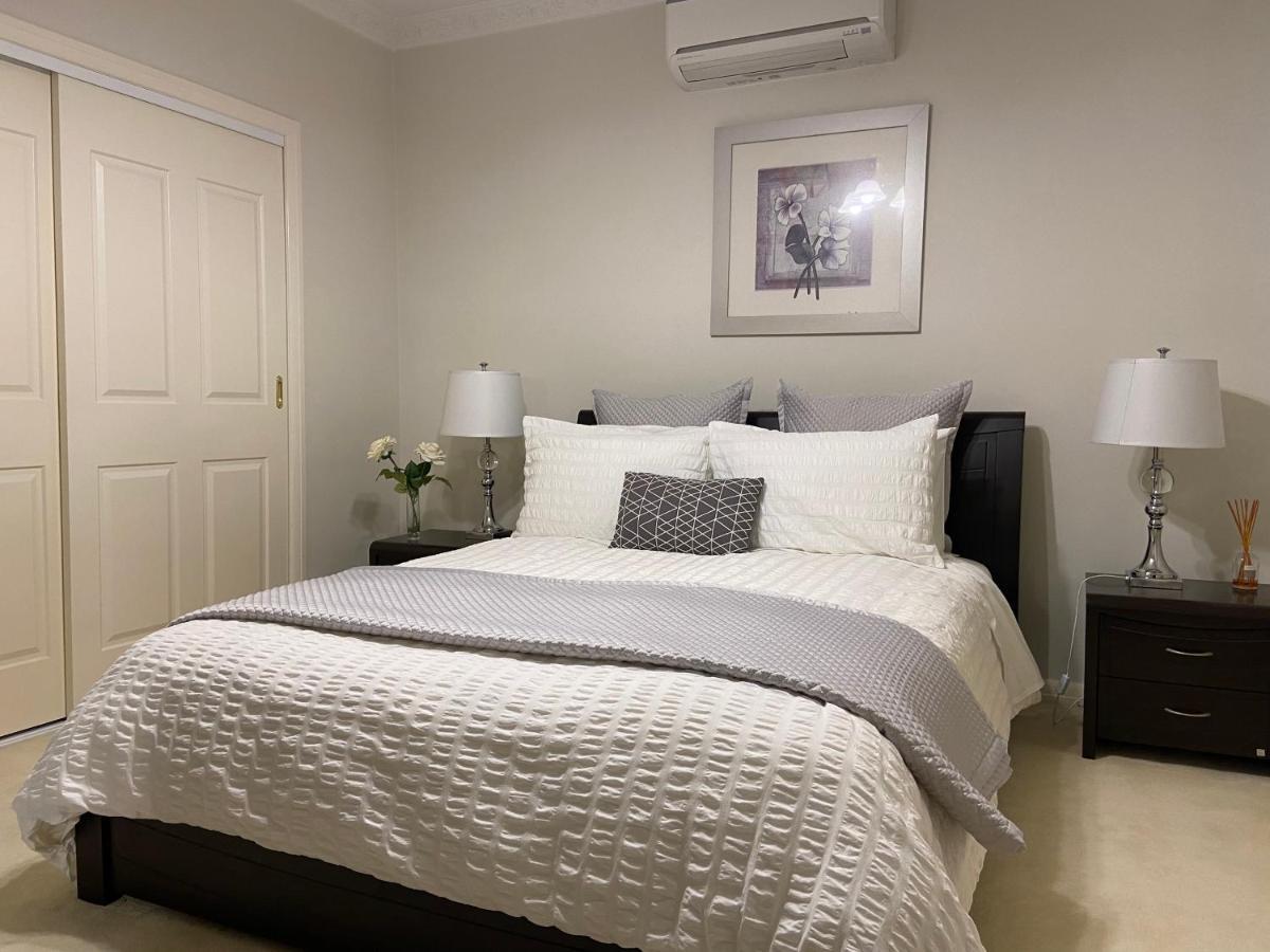 Cosy Private Room Easy Access To City & Airport Melburne Exterior foto